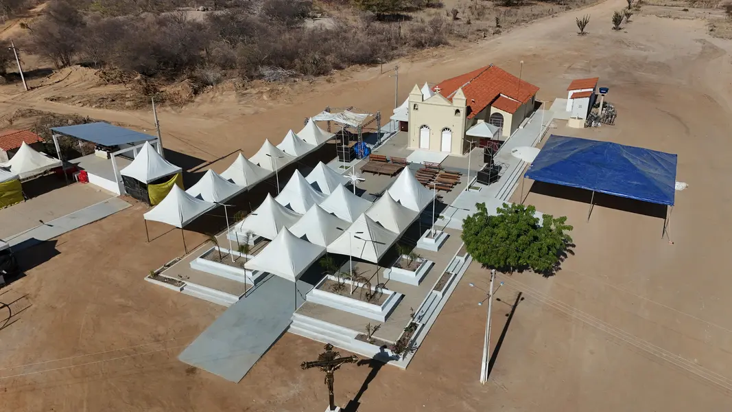 Turismo religioso impulsiona economia e fé em Dirceu Arcoverde, afirma Ramon Café