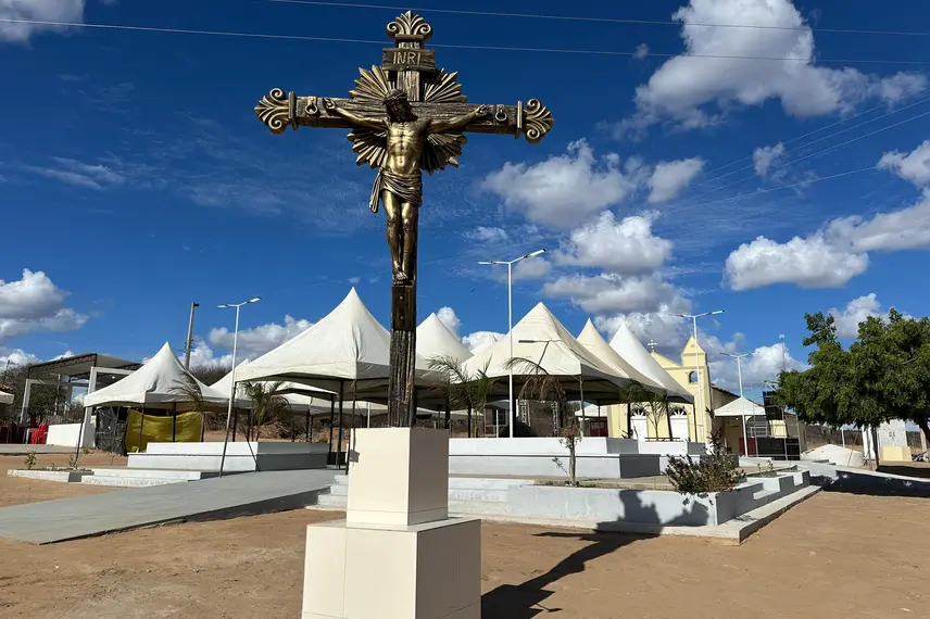 Turismo religioso impulsiona economia e fé em Dirceu Arcoverde, afirma Ramon Café