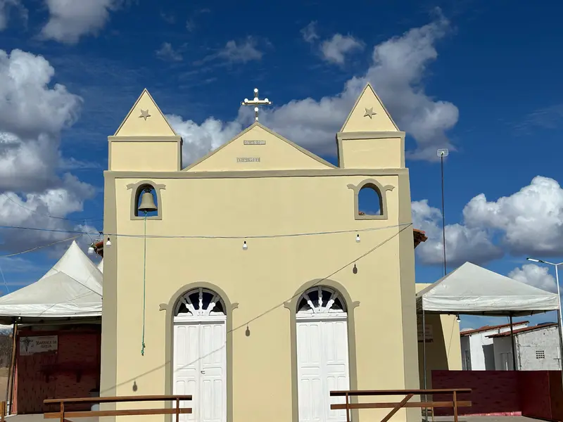 Turismo religioso impulsiona economia e fé em Dirceu Arcoverde, afirma Ramon Café