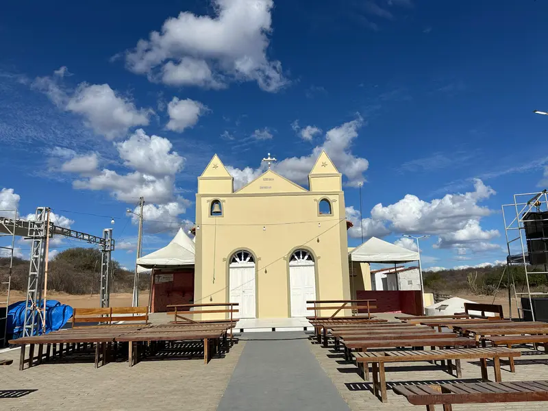 Turismo religioso impulsiona economia e fé em Dirceu Arcoverde, afirma Ramon Café