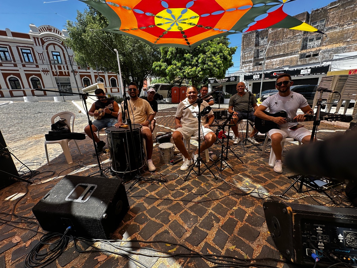 7ª edição da Feira na Praça reúne música, arte e gastronomia no Centro de Teresina