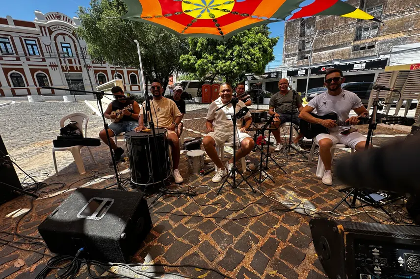 7ª edição da Feira na Praça reúne música, arte e gastronomia no Centro de Teresina