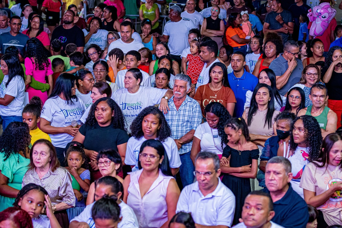 Anderson Freire se apresenta na Marcha Para Jesus em Amarante