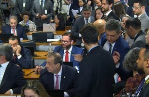 Ao vivo: CCJ analisa proposta da PEC da Blindagem (Foto: Reprodução)