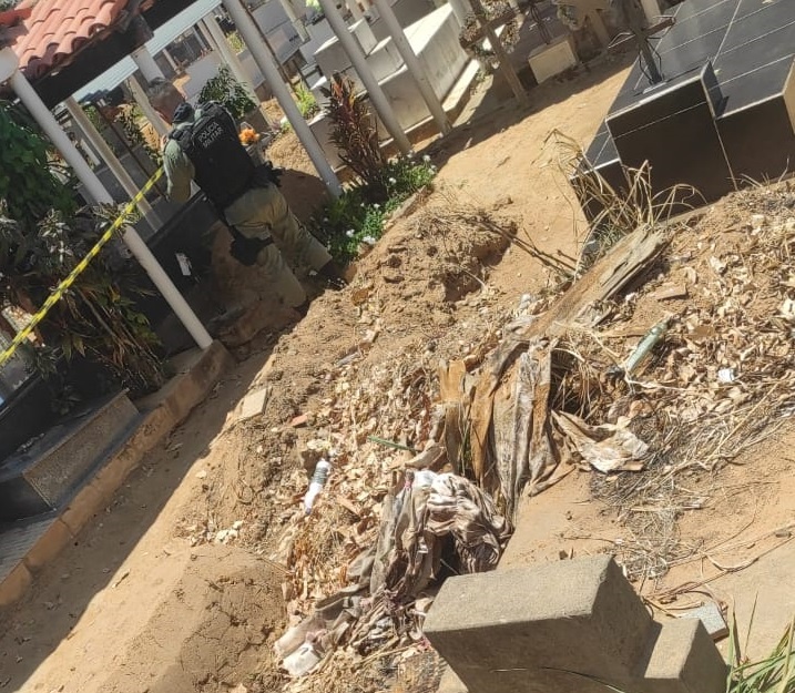 Cadáver em decomposição é localizado próximo a cemitério em cidade do Piauí
