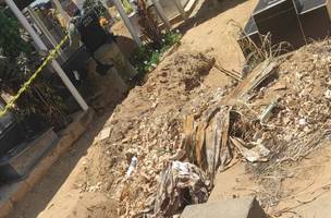 Cadáver em decomposição é localizado próximo a cemitério em cidade do Piauí (Foto: Reprodução)