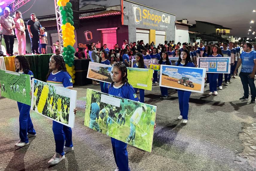 Caxingó celebra 7 de Setembro com desfile cívico e homenagens a 30 anos de cultura Caxingó celebra 7 de Setembro com desfile cívico e homenagens a 30 anos de cultura