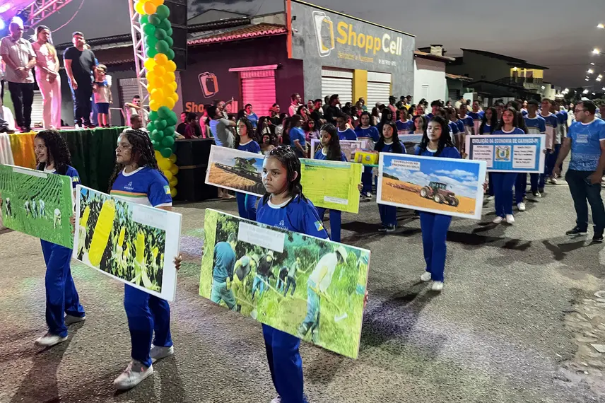 Caxingó celebra 7 de Setembro com desfile cívico e homenagens a 30 anos de cultura
