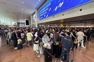 Ciberataque afeta aeroportos da Europa e causa atrasos e cancelamentos (Foto: Marta Fiorin / Reuters)