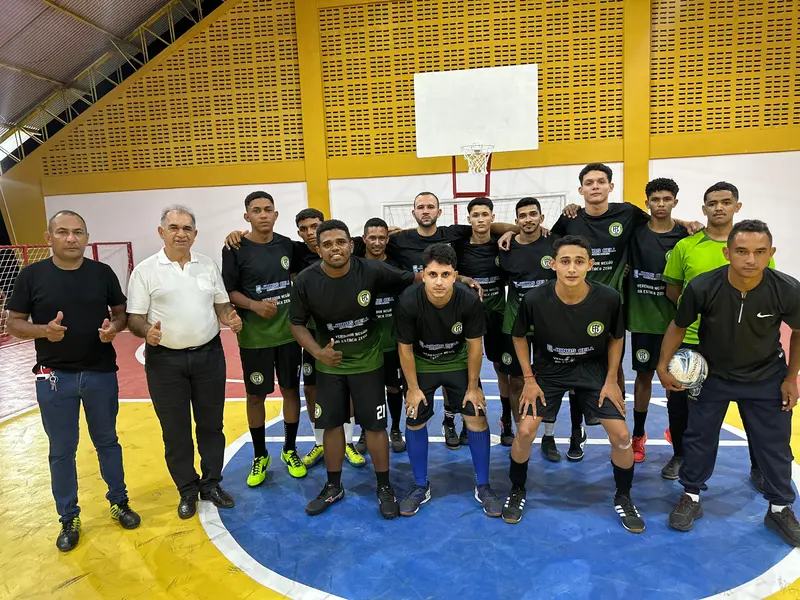 Comunidade celebra entrega da reforma do Ginásio Poliesportivo em Pau D'Arco do PI