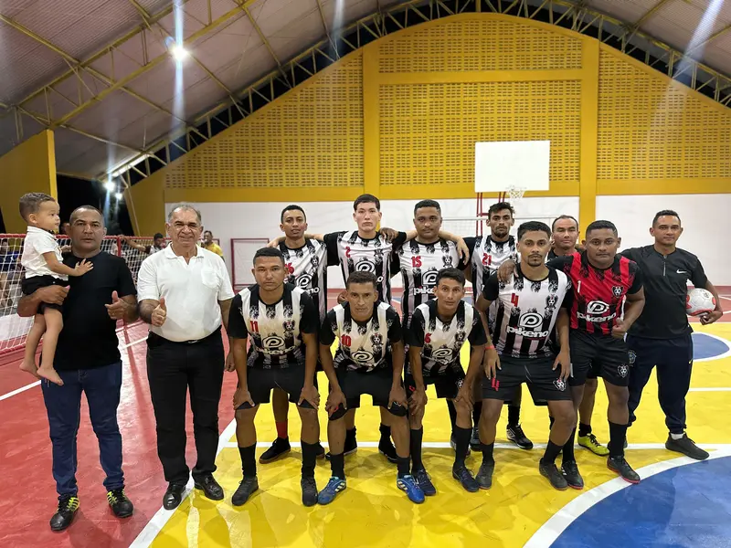 Comunidade celebra entrega da reforma do Ginásio Poliesportivo em Pau D'Arco do PI