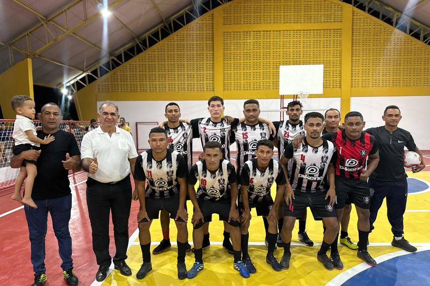 Comunidade celebra entrega da reforma do Ginásio Poliesportivo em Pau D'Arco do PI Comunidade celebra entrega da reforma do Ginásio Poliesportivo em Pau D'Arco do PI