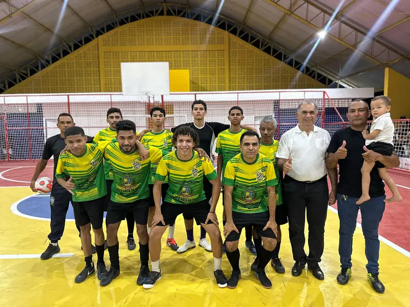 Comunidade celebra entrega da reforma do Ginásio Poliesportivo em Pau D'Arco do PI