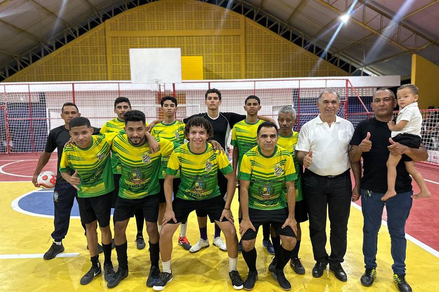 Comunidade celebra entrega da reforma do Ginásio Poliesportivo em Pau D'Arco do PI Comunidade celebra entrega da reforma do Ginásio Poliesportivo em Pau D'Arco do PI