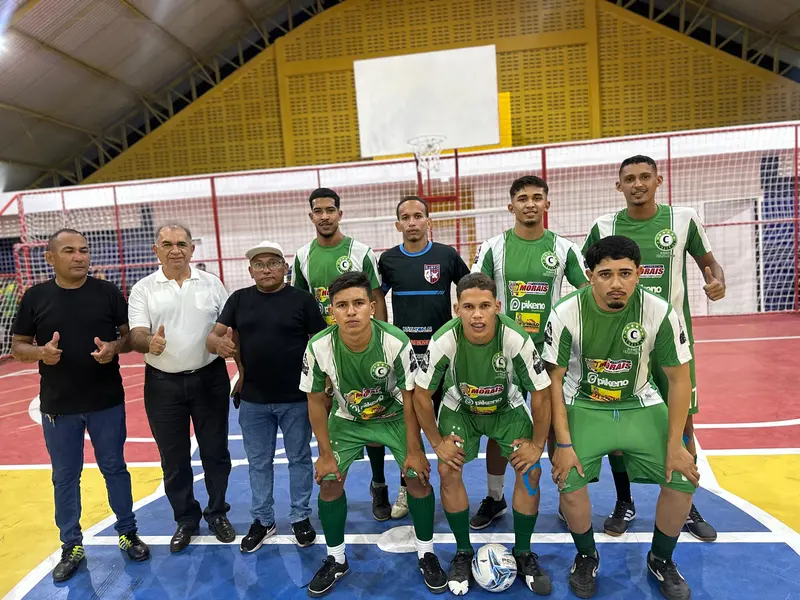 Comunidade celebra entrega da reforma do Ginásio Poliesportivo em Pau D'Arco do PI