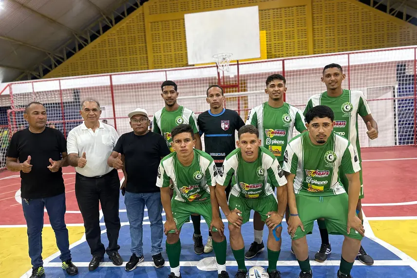 Comunidade celebra entrega da reforma do Ginásio Poliesportivo em Pau D'Arco do PI