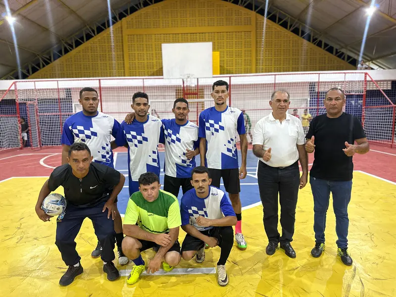 Comunidade celebra entrega da reforma do Ginásio Poliesportivo em Pau D'Arco do PI