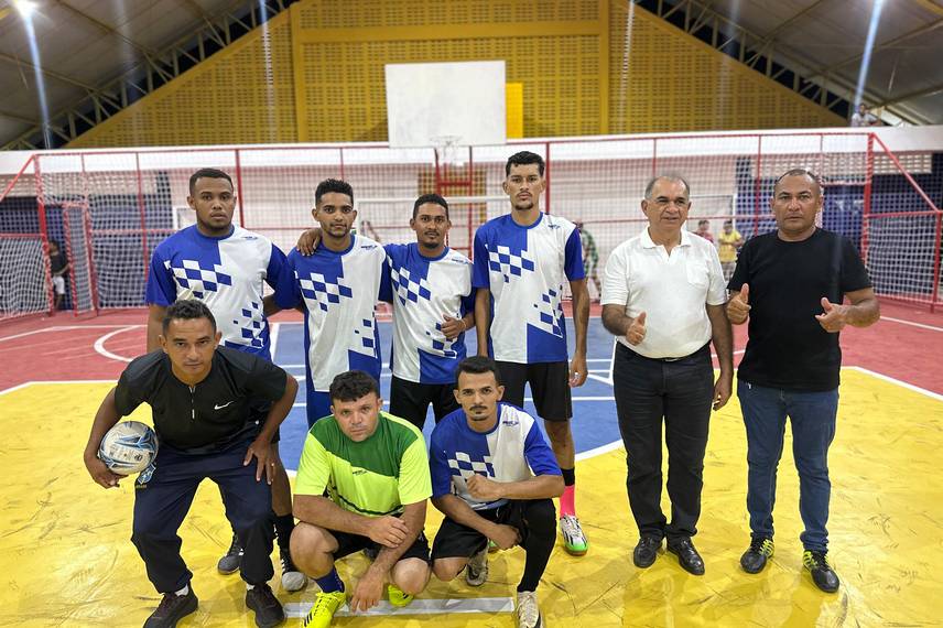 Comunidade celebra entrega da reforma do Ginásio Poliesportivo em Pau D'Arco do PI Comunidade celebra entrega da reforma do Ginásio Poliesportivo em Pau D'Arco do PI