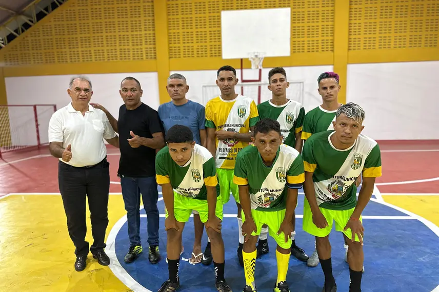 Comunidade celebra entrega da reforma do Ginásio Poliesportivo em Pau D'Arco do PI