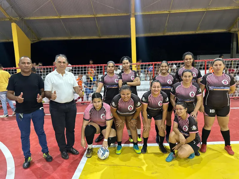 Comunidade celebra entrega da reforma do Ginásio Poliesportivo em Pau D'Arco do PI