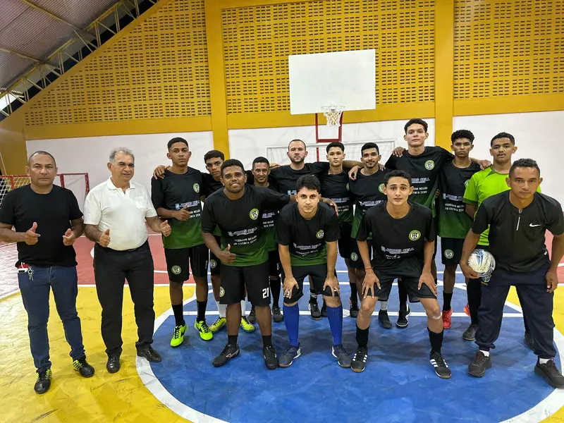 Comunidade celebra entrega da reforma do Ginásio Poliesportivo em Pau D'Arco do PI