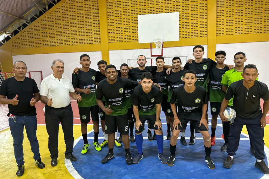 Comunidade celebra entrega da reforma do Ginásio Poliesportivo em Pau D'Arco do PI