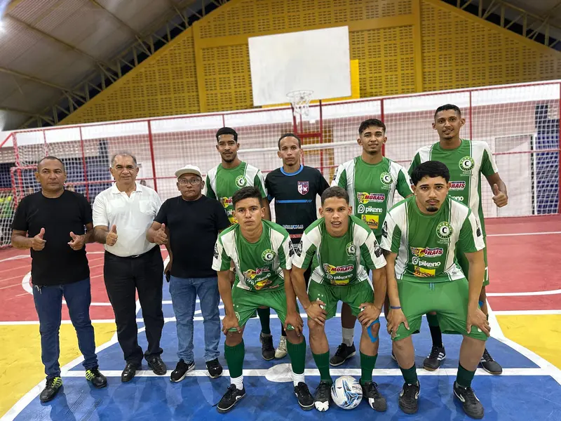 Comunidade celebra entrega da reforma do Ginásio Poliesportivo em Pau D'Arco do PI