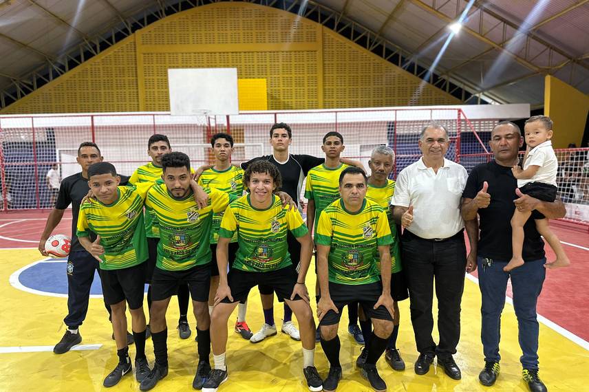 Comunidade celebra entrega da reforma do Ginásio Poliesportivo em Pau D'Arco do PI Comunidade celebra entrega da reforma do Ginásio Poliesportivo em Pau D'Arco do PI