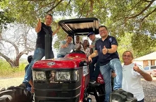 Comunidade de Passagem Franca recebe trator para fortalecer a produção agrícola (Foto: Reprodução)