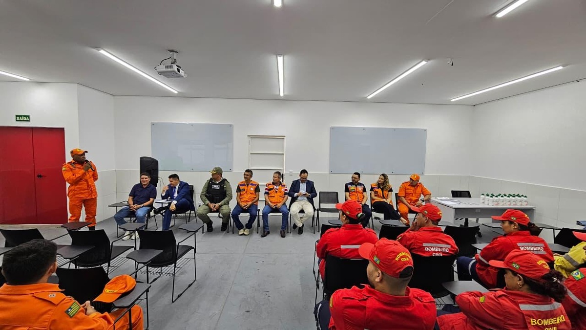 Defesa Civil entrega certificados a voluntários capacitados em Esperantina