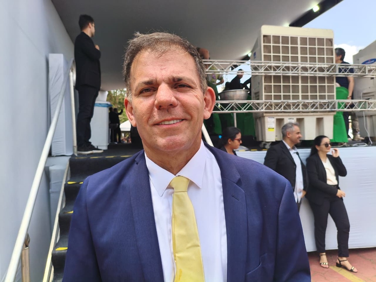 Desfile de 7 de Setembro reúne mais de 50 instituições e leva multidão a Teresina