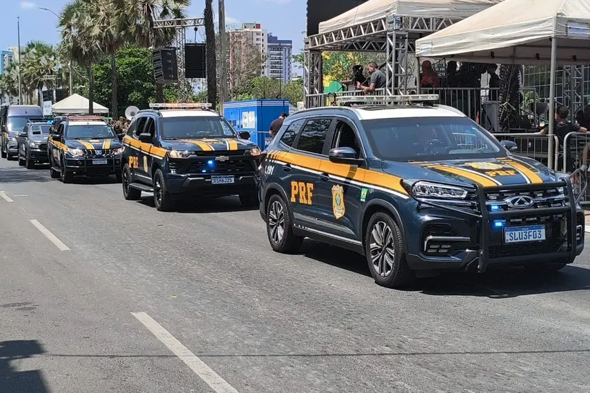 Desfile de 7 de Setembro reúne mais de 50 instituições e leva multidão a Teresina