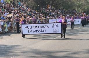Desfile de 7 de Setembro reúne mais de 50 instituições e leva multidão a Teresina (Foto: Conecta Piauí)