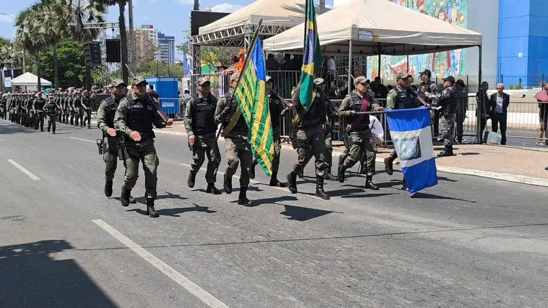 Desfile de 7 de Setembro reúne mais de 50 instituições e leva multidão a Teresina