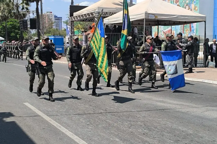 Desfile de 7 de Setembro reúne mais de 50 instituições e leva multidão a Teresina