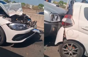 Engavetamento com seis carros é registrado no viaduto da Miguel Rosa, em Teresina (Foto: Reprodução)