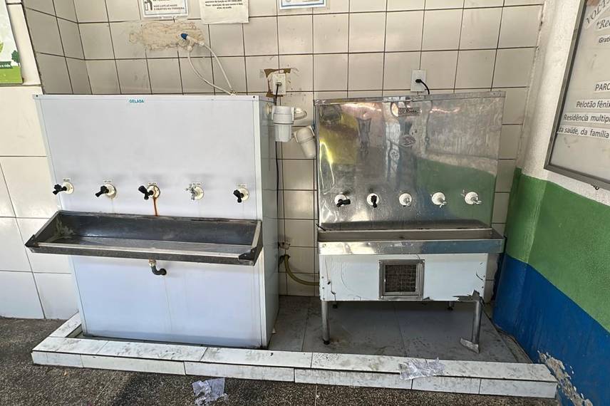 *Falta de ar-condicionado afeta alunos da Escola Simões Filho, em Teresina* *Falta de ar-condicionado afeta alunos da Escola Simões Filho, em Teresina*