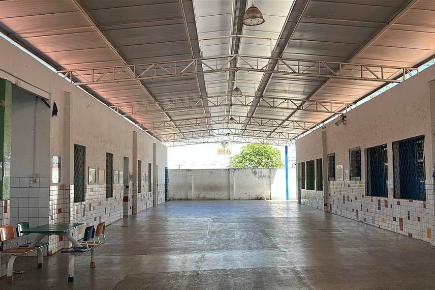 *Falta de ar-condicionado afeta alunos da Escola Simões Filho, em Teresina* *Falta de ar-condicionado afeta alunos da Escola Simões Filho, em Teresina*