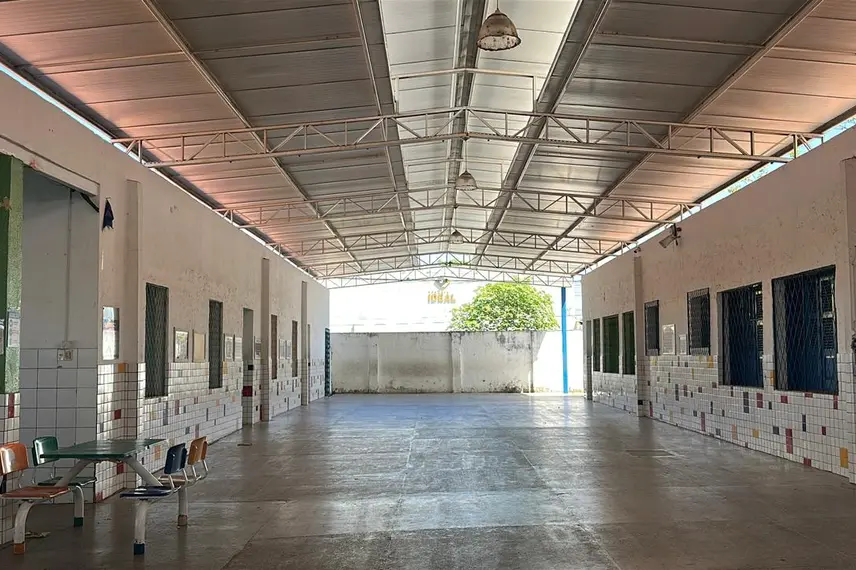 *Falta de ar-condicionado afeta alunos da Escola Simões Filho, em Teresina*