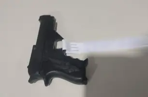 Homem ameaça matar dono de parque aquático e é preso com arma falsa em Sussuapara (Foto: Reprodução)