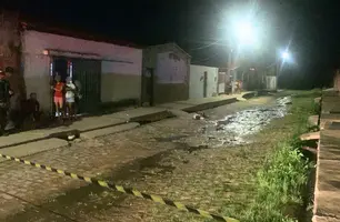 Jovem é morto a tiros em frente de casa na zona Sul de Teresina (Foto: Reprodução)