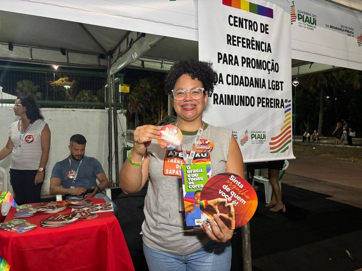 Marina Sena encanta público na primeira edição da Parada Day em Teresina