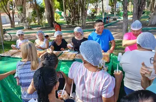 Missa dos Idosos reúne fiéis na Igreja Matriz e tem café da manhã em Esperantina (Foto: Reprodução)