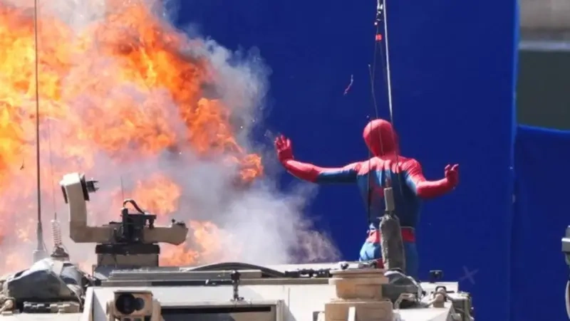 O incidente aconteceu durante a filmagem de uma das sequências mais arriscadas do longa