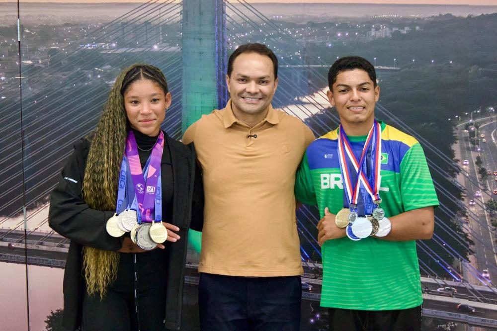 Pedro Gomes celebra retorno de atletas freitenses após competição internacional