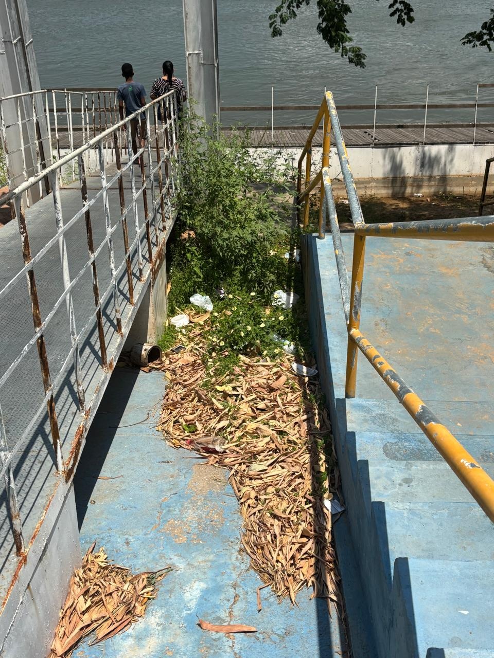 Pier do Iate Clube, em Teresina, sofre com abandono e vira símbolo do descaso
