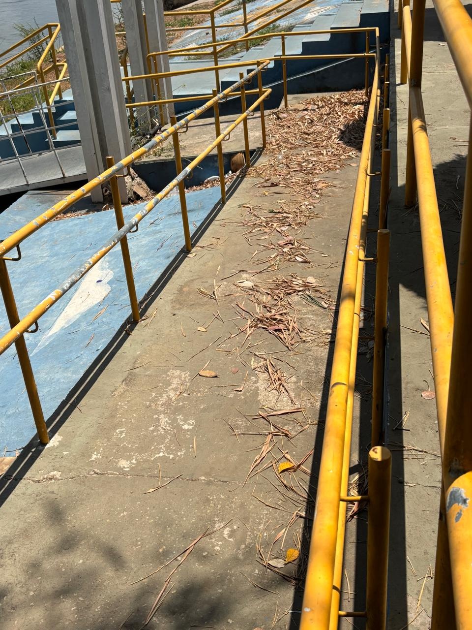 Pier do Iate Clube, em Teresina, sofre com abandono e vira símbolo do descaso