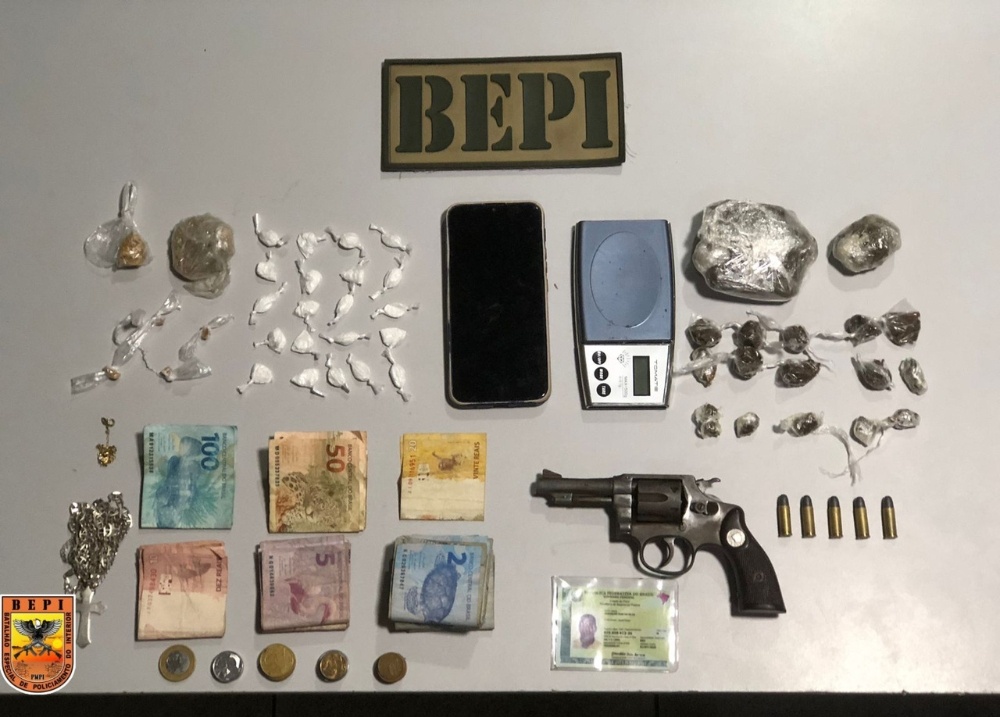 PM apreende drogas e arma de fogo em operação na zona Sudeste de Teresina