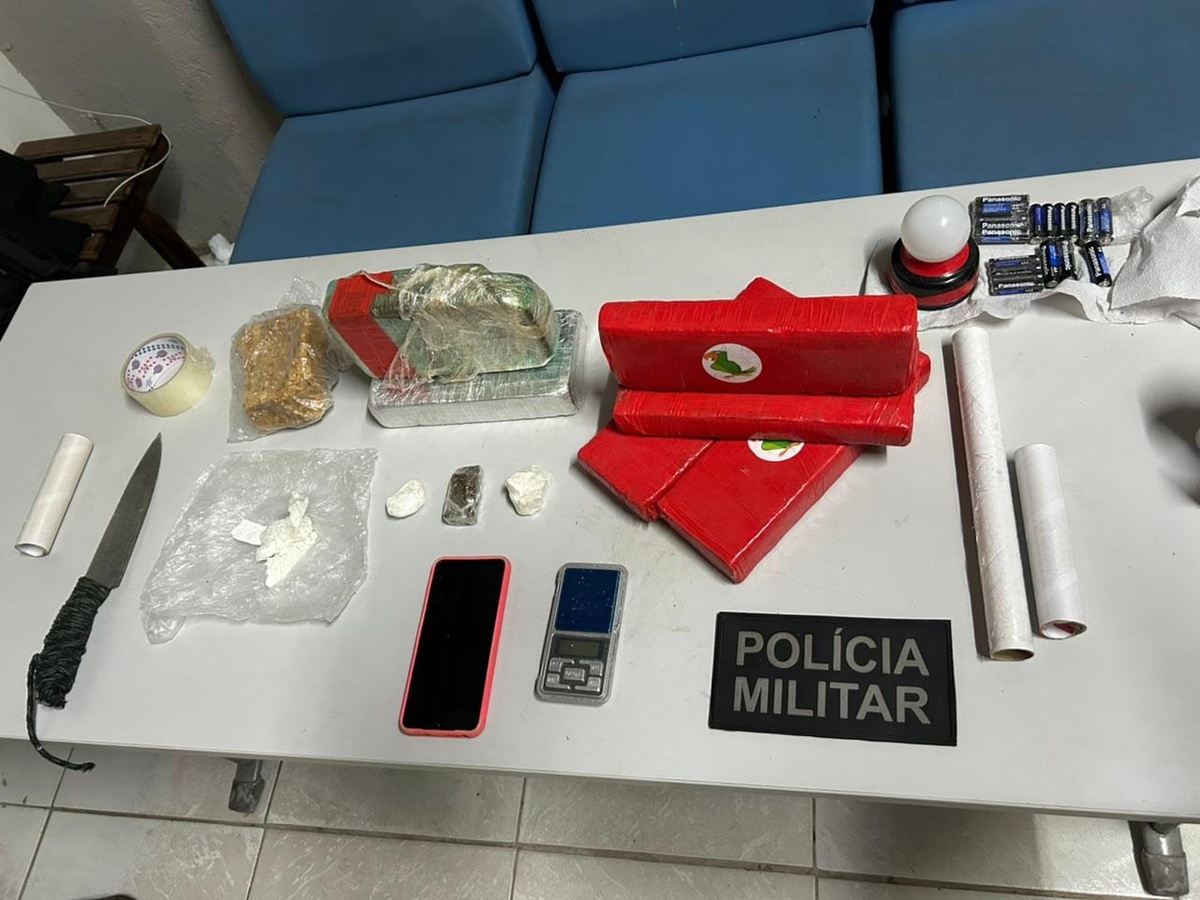 PM apreende mais de 5 kg de drogas em casa abandonada em Cocal da Estação