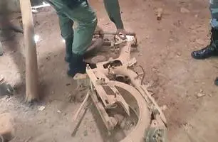 Policia desarticula casa abandonada utilizada para desmanche de motos em Nazária (Foto: Repórter 12/Conecta Piauí)